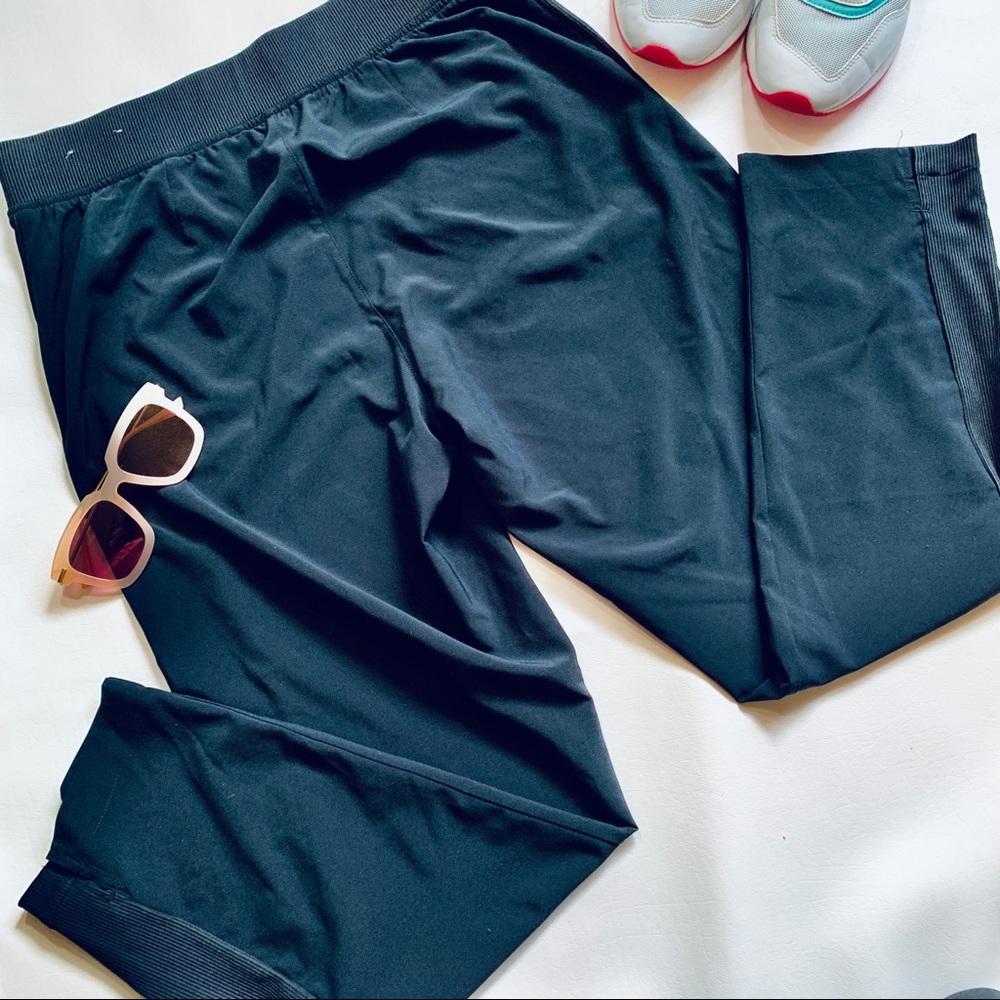 SOFT SURROUNDINGS road trip pants black